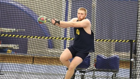 Men's T&F Takes Third, Wins Four Events at Grand Rapids HOF Classic