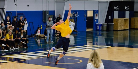 Men's Volleyball Keeps Season Alive With A Split At The NAIA National Qualifier