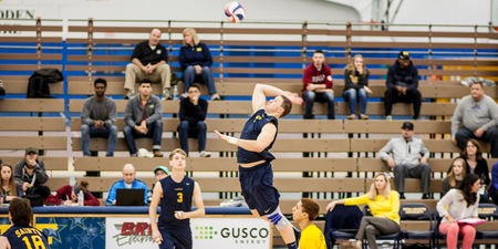 Men's Volleyball Knocks off #7 Robert Morris and Falls to Cardinal Stritch