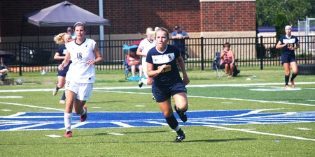 Strong First Half Propels Women's Soccer to Homecoming Success Over CU