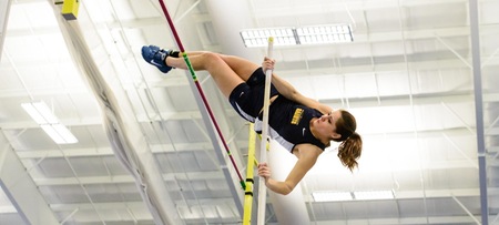 #7 Women's Track and Field Earns Fourth at Hillsdale "Wide-Track" Meet